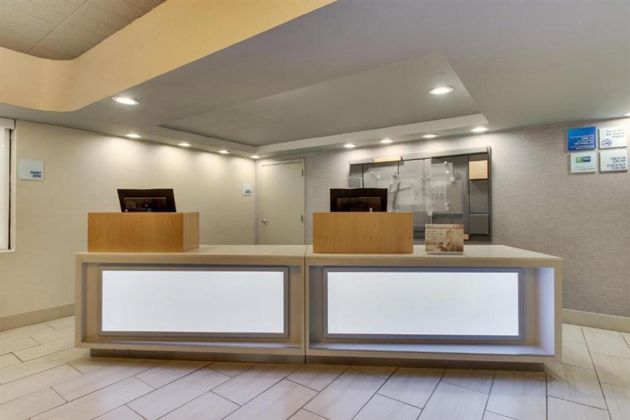 Holiday Inn Express Pittston - Scranton Airport By Ihg Экстерьер фото
