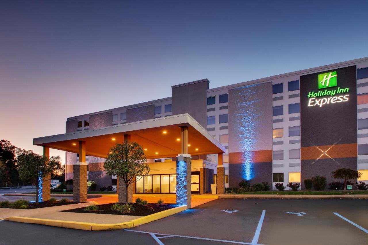 Holiday Inn Express Pittston - Scranton Airport By Ihg Экстерьер фото