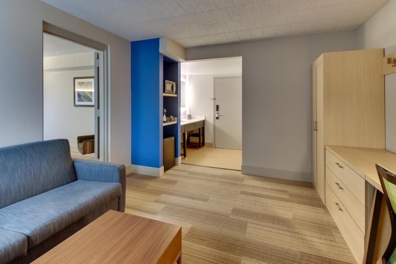 Holiday Inn Express Pittston - Scranton Airport By Ihg Экстерьер фото