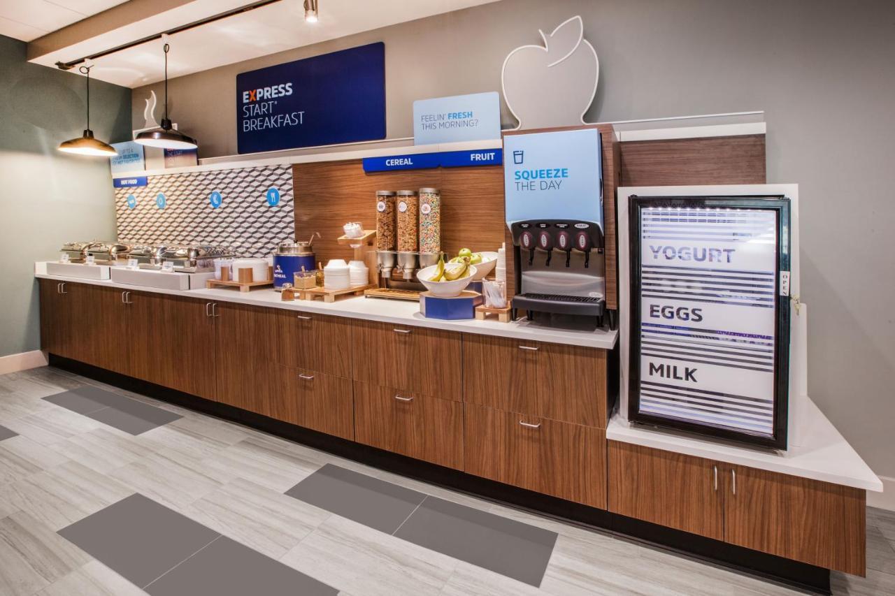 Holiday Inn Express Pittston - Scranton Airport By Ihg Экстерьер фото